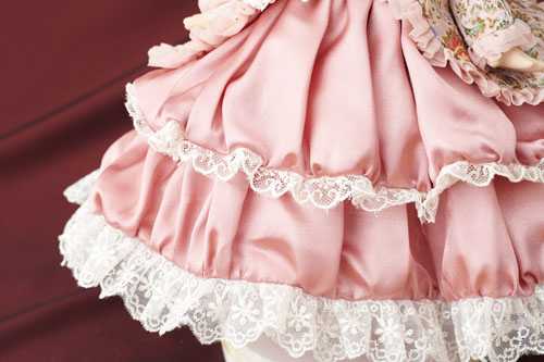 楽天市場】YEAR'Sペコちゃんドール2012年版ビスクドール2012【新品同様