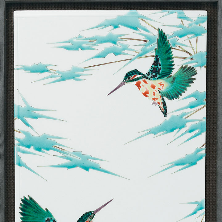 美品】九谷焼 額飾り 陶板 陶板画 孔雀と花の絵 木製フレーム 美