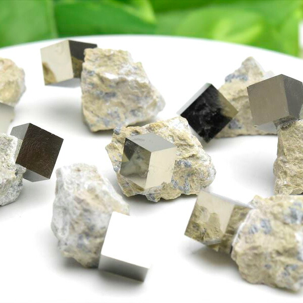 最上級！ パイライト キューブ型原石 黄鉄鉱 鉱物標本 珍品 水石 根付