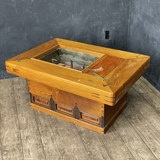 囲炉裏付き木製ちゃぶ台 家族で囲めて木の暖かみある 本格木製ちゃぶ台