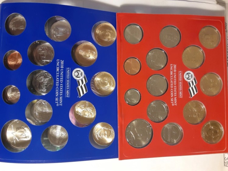 2010年記念硬貨セット