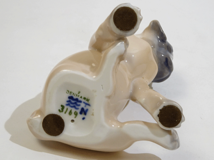 楽天市場】ロイヤルコペンハーゲン フィギュリン 犬置物 パグ ライト