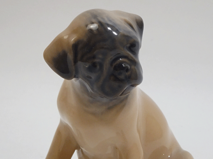 楽天市場】ロイヤルコペンハーゲン フィギュリン 犬置物 パグ ライト