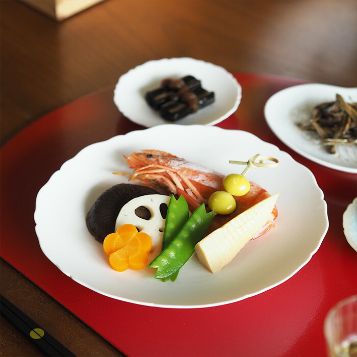 北陶 飯田雪峰 白いお皿陶器製 木箱付き 北陶 飯田雪峰 白いお皿陶器製