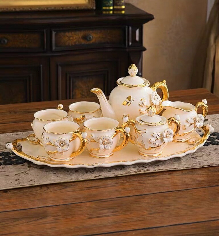 花柄ティーセット（ティーポット・カップ・ソーサー） 花柄 陶器製