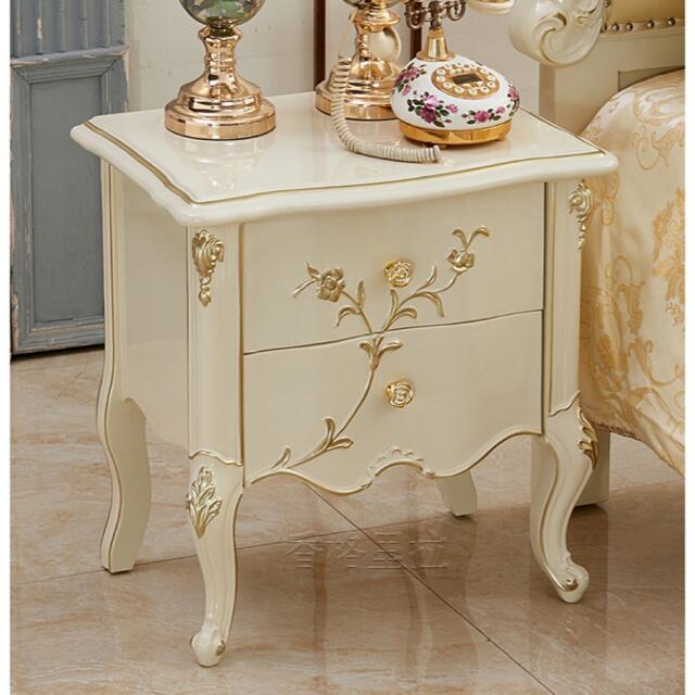 ロココ様式ゴールドの装飾アンティーク楕円形サイドテーブル下段棚付