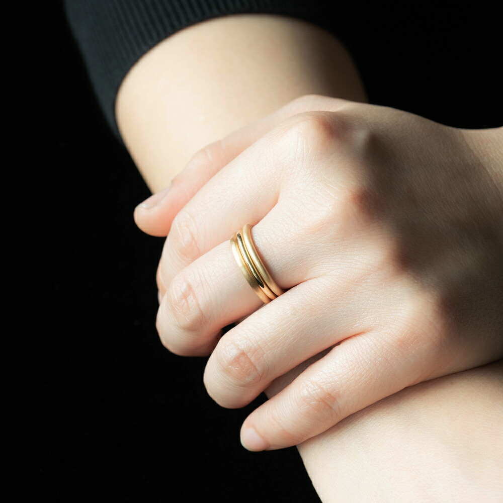 でも重ねづけにも可愛いです!!☆18金プレーンリング、マット加工