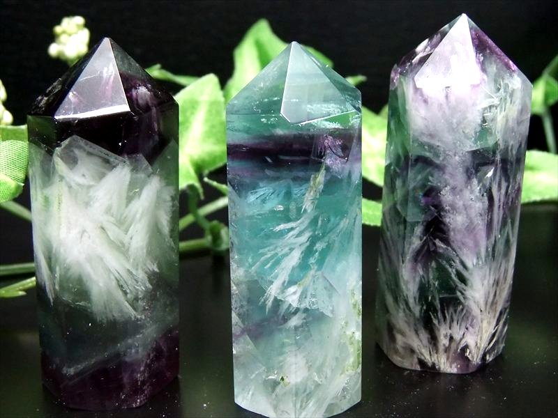 楽天市場】エメラルドグリーン（天然石（原石）｜パワーストーン