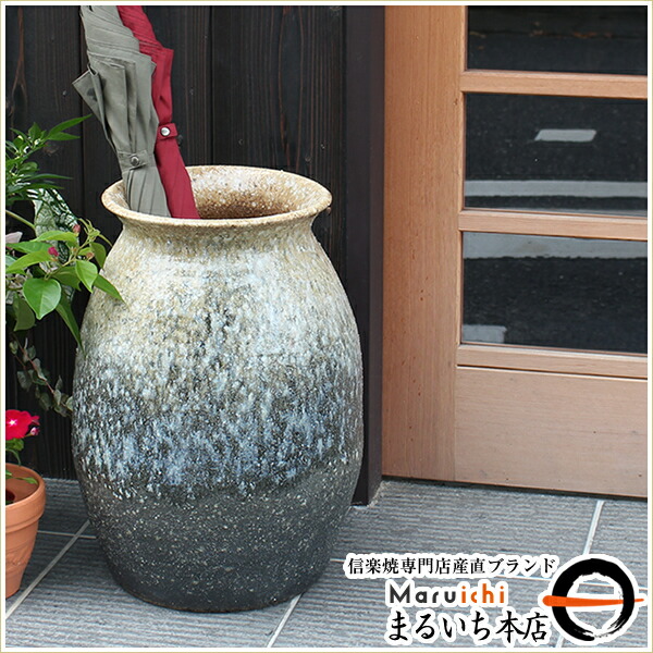 玄関や和室に彩を・・・大きな壺