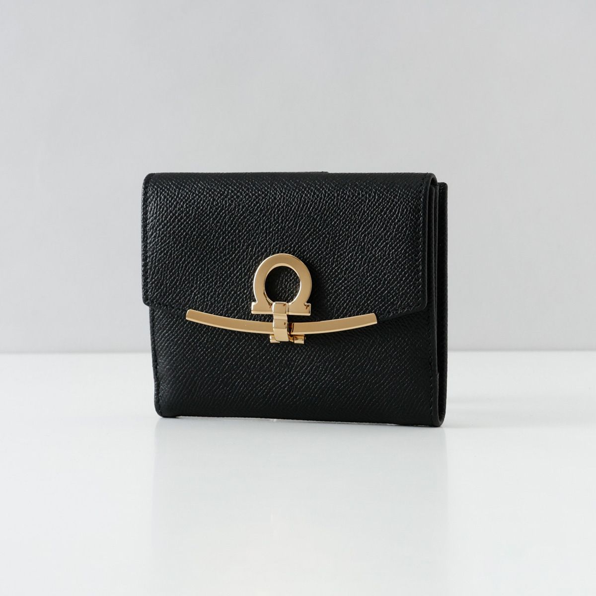 ♡希少色♡フェラガモ 2つ折り財布 ガンチーニ 金具 ゴールド クリップ