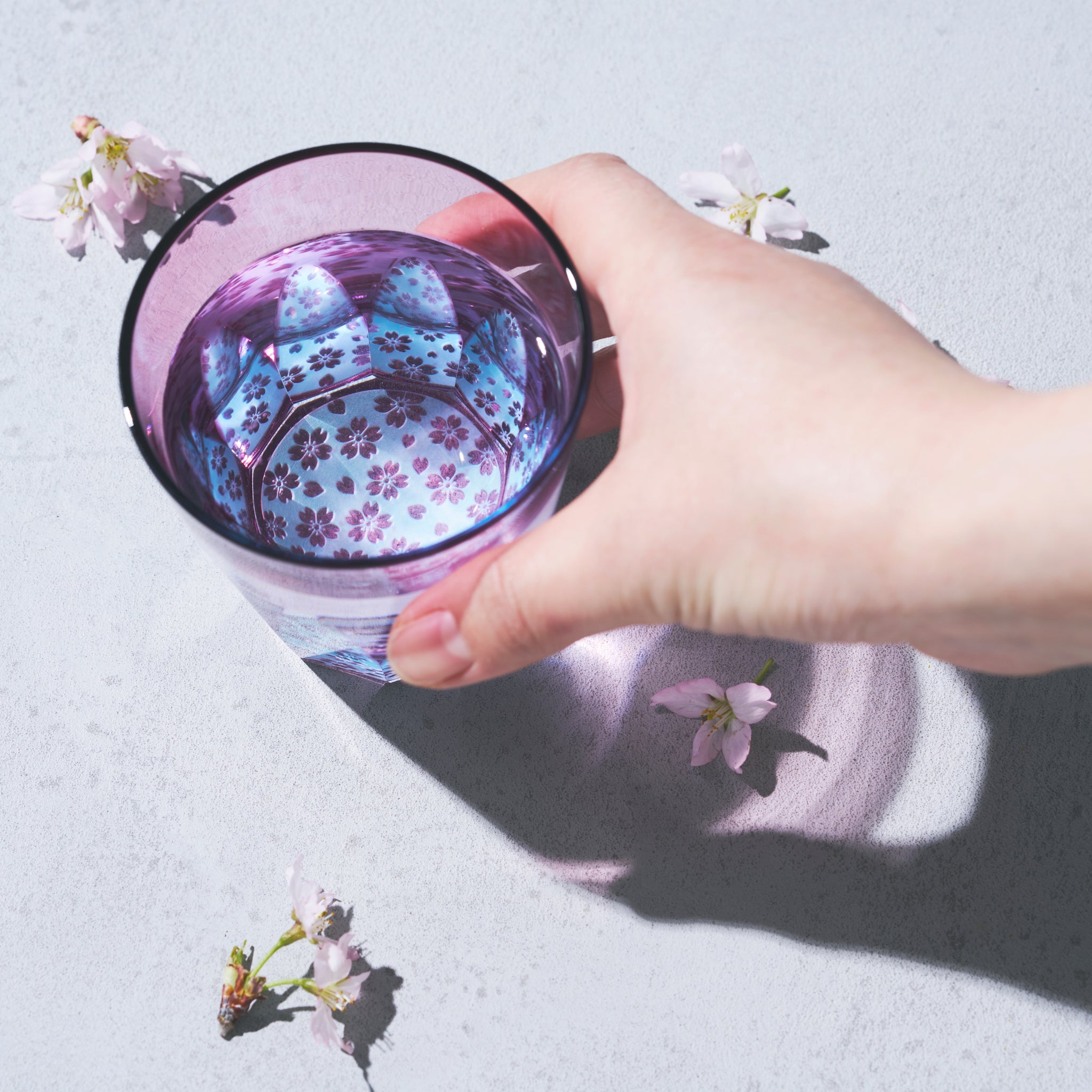 ガラス専門店 │ 椎名切子(GLASS-LAB) │ 表情が変わる仕掛け切子