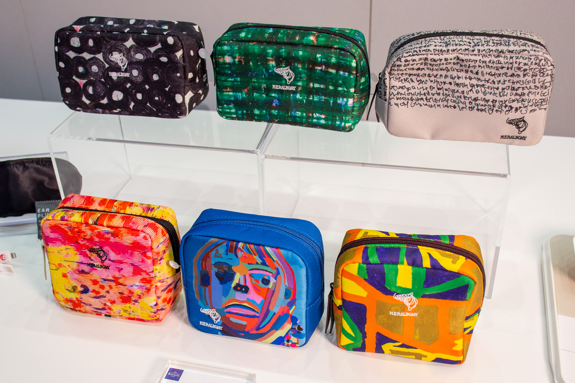 JAL新型機A350-1000、ビジネスクラスのアメニティはランダム6種の