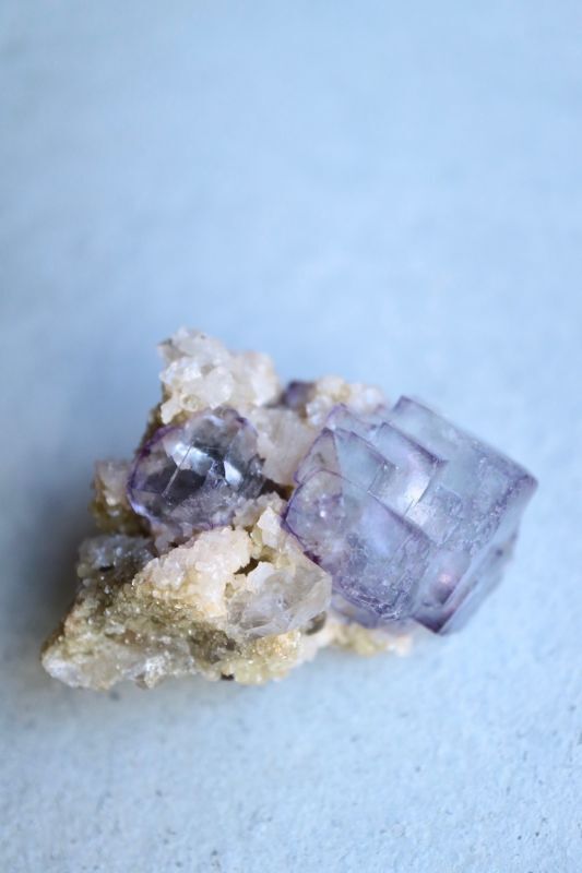 自然のままのワイルドな姿が魅力！大地のパワーを感じられる母岩付き