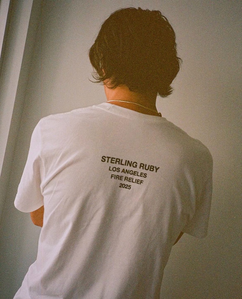 Supreme から LA山火事の復興支援 Fire Relief Box Logo Tee が現地