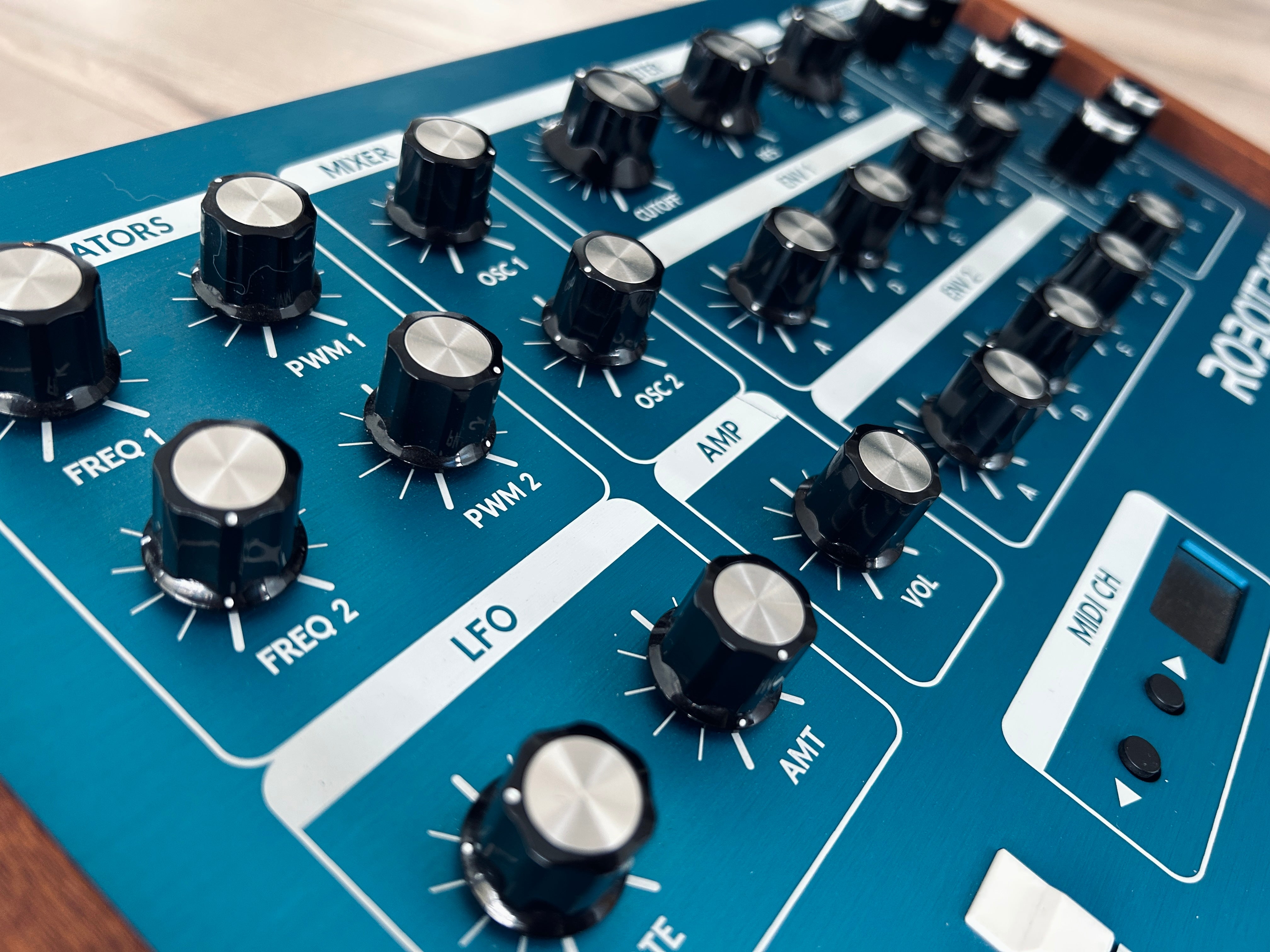 Viper Synths HARMONY MIDIコントローラー HARMONY – Viper Synths