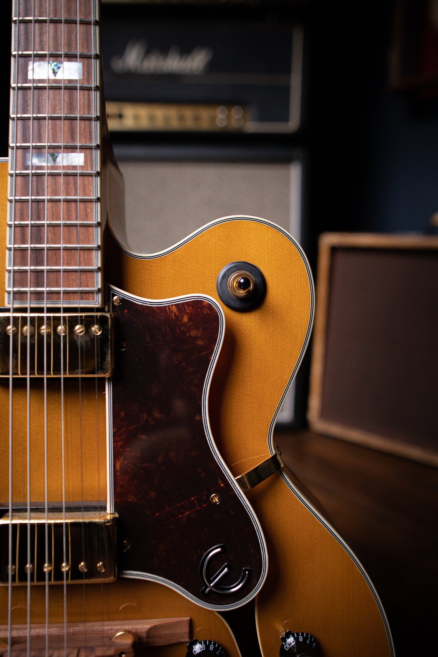 Epiphone Broadway Hollowbody Electric Guitar - Vintage Natural