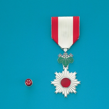 旭日双光章 勲章