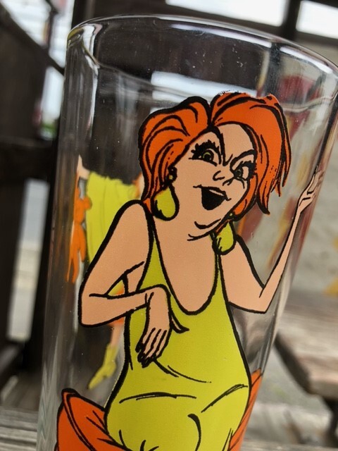 70s Vintage Pepsi Glass THE RESCUERS Madame Medusa (C156