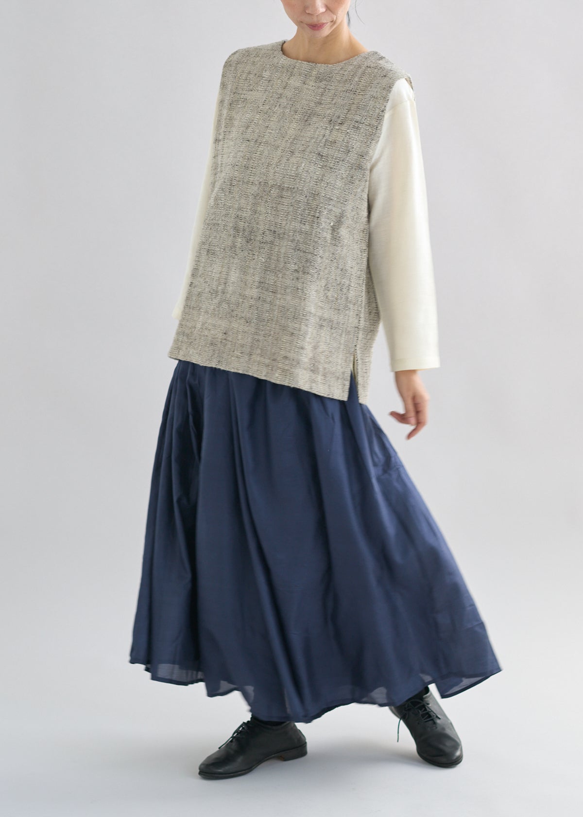 お値下げ！CALICO キャリコ 天然染マルベリシルクブーミーパンツ 小売