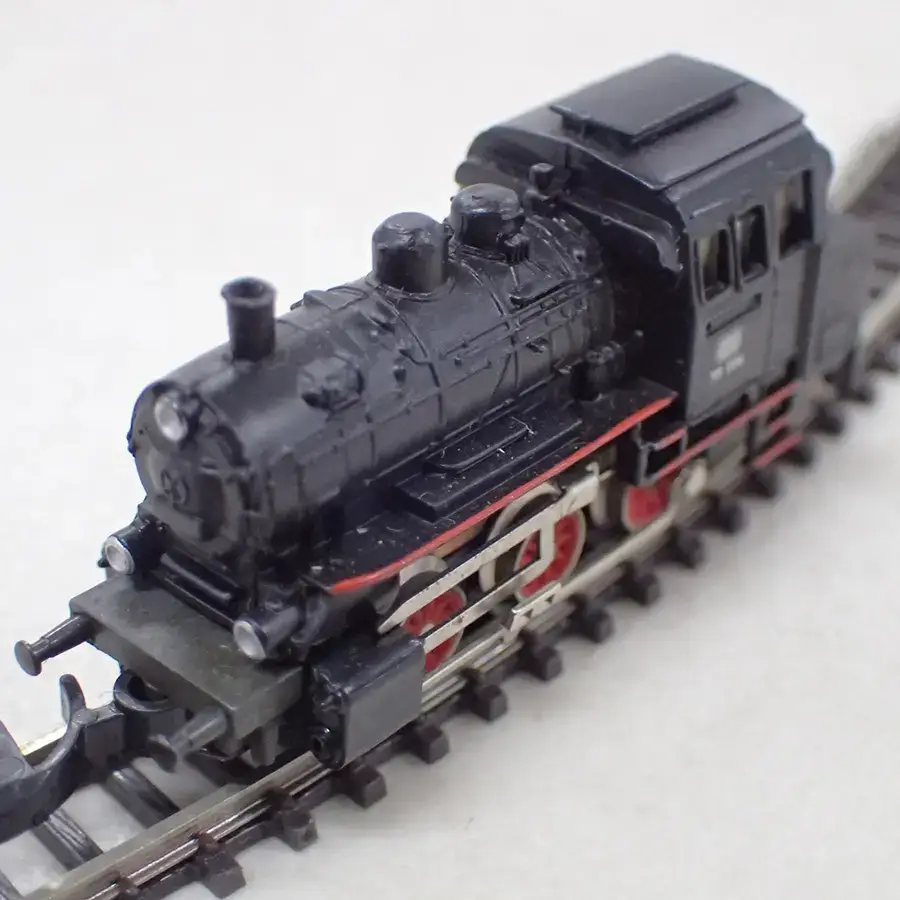 メルクリンZゲージ スターターセットS+E、+貨車2両▪︎特急電気機関車+