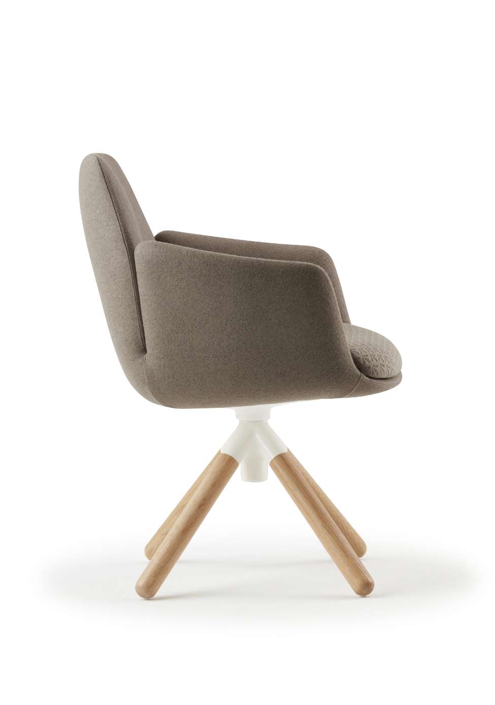 POPPY(ポピー スウィベルチェア) HAWORTH | カッシーナ・イクスシー