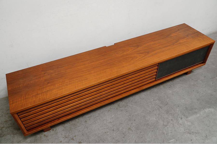 karf(カーフ) Platt (プラット)出張買取-アドア東京- TV board 200