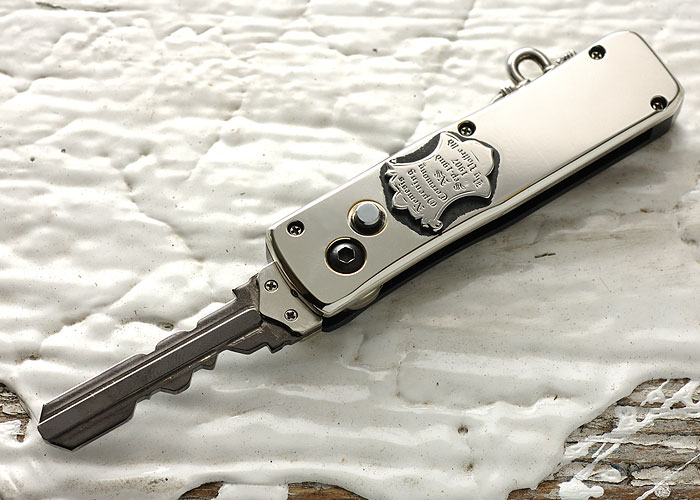 Nemesis ピアス ラベルピン キーホルダー NSK-002 ALE&Co.,