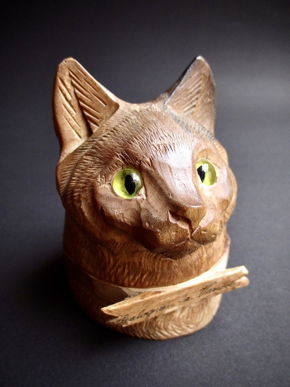 アンティークのブラックフォレスト木彫工芸〜動物誌