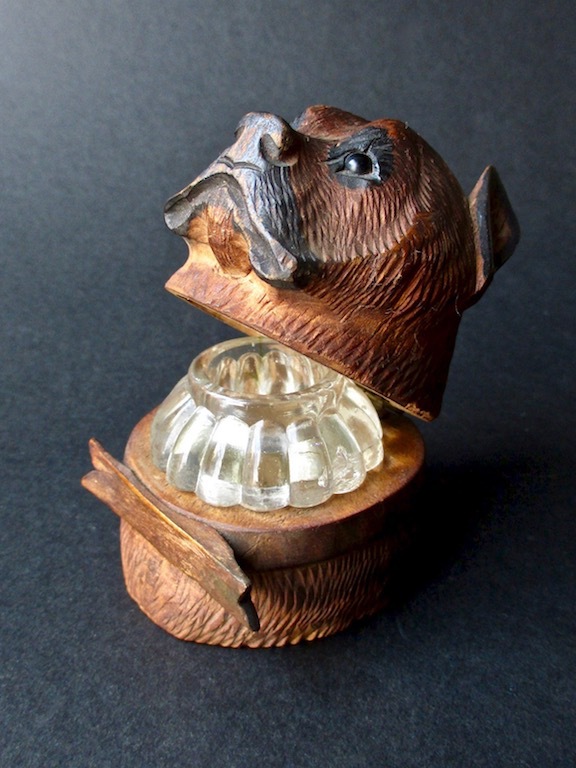 アンティークのブラックフォレスト木彫工芸〜動物誌