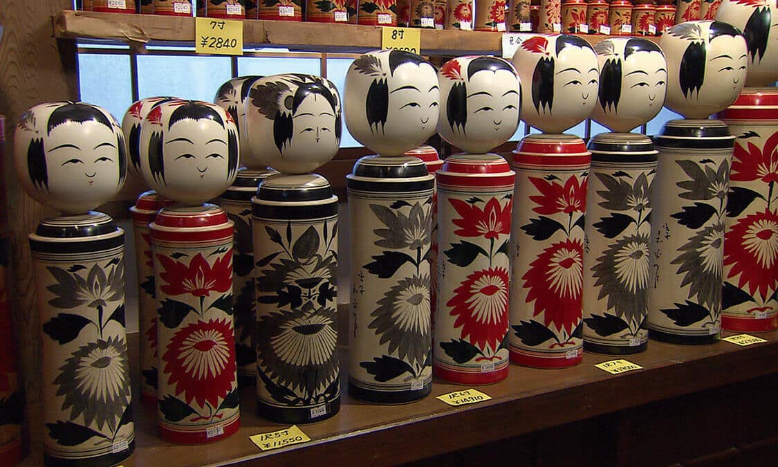 宮城県鳴子温泉、日本最古のこけし産地で絵付け体験 - Japan Travel