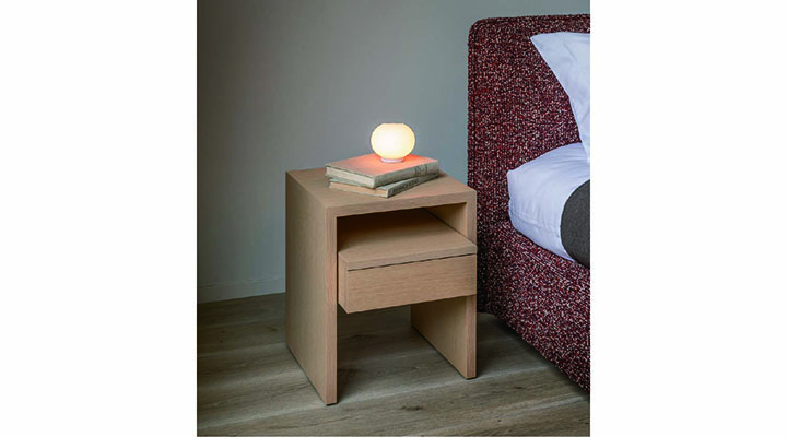 arflex サイドテーブル