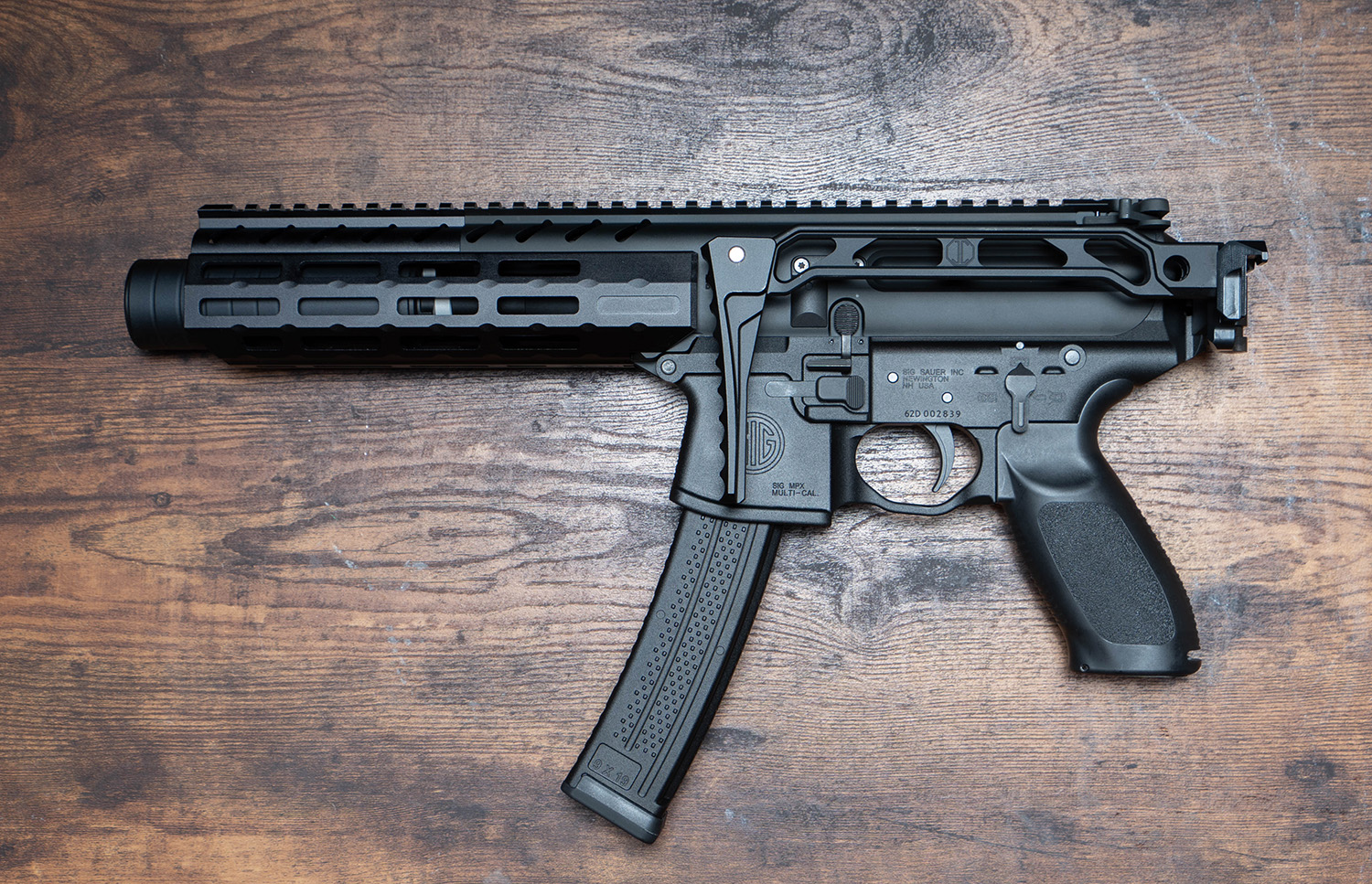 ランサーシステムズ製 実物 SIG MPXカーボンハンドガード16インチ 中古