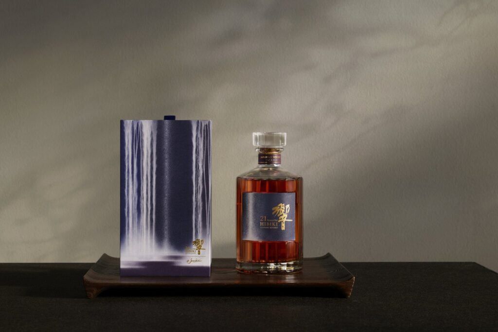 響21年と30年、画家・千住博氏デザインの限定ボトルが登場