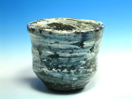 刷毛目唐津ぐい呑｜作家名：中川 自然坊｜文錦堂 | 文錦堂