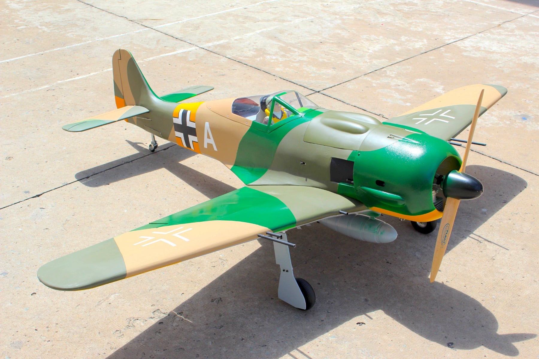 SEAGULL MODELS 80″ FW190 Focke-Wulf ELECTRIC RETRACTS by JP