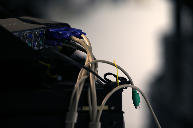 MSI GeForce RTX 4070 12G + 補助電源 MSI GeForce RTX 4070 12G +