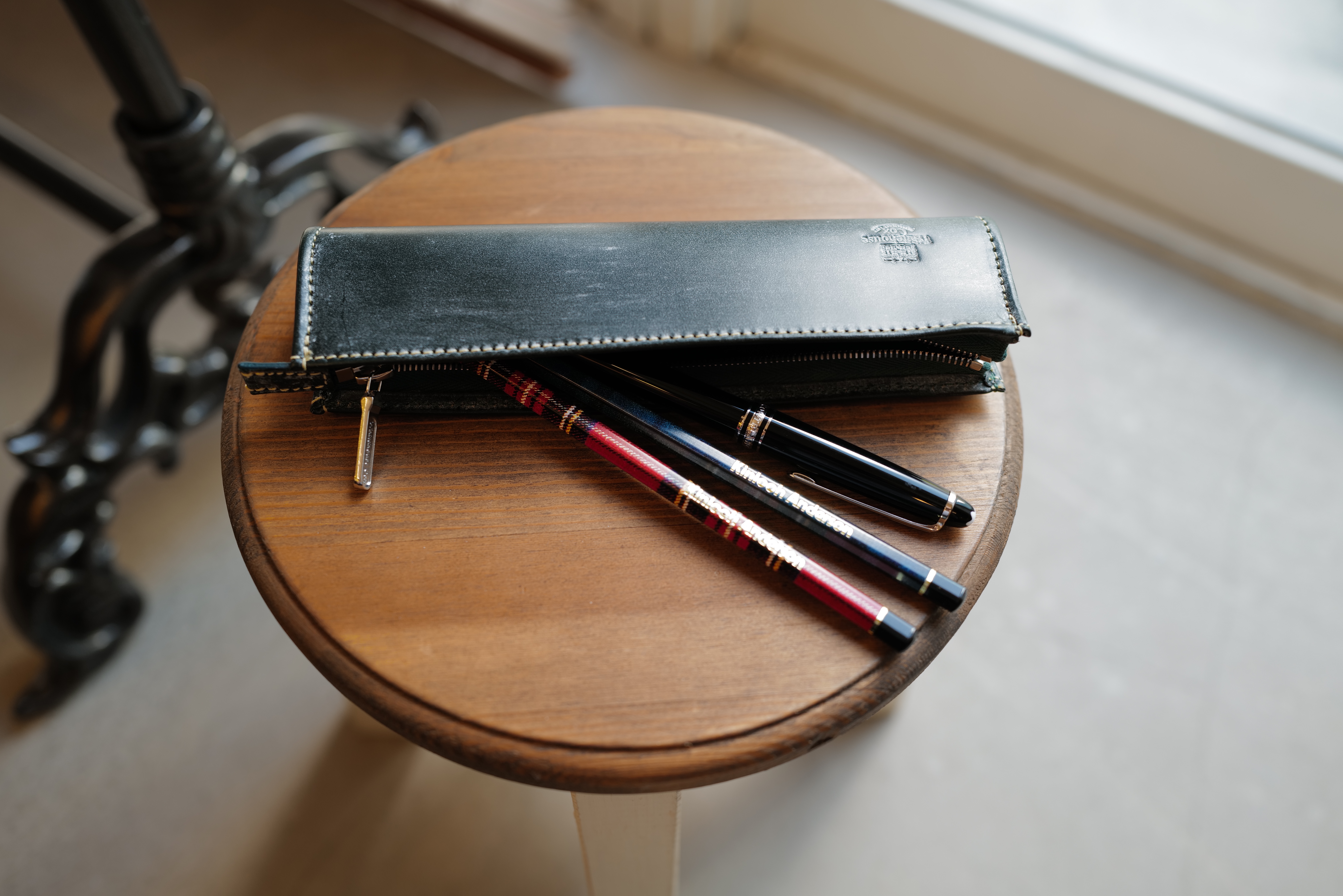 GLORYGUY & Cachette｜スマートでありながら、どこか温もりを感じ