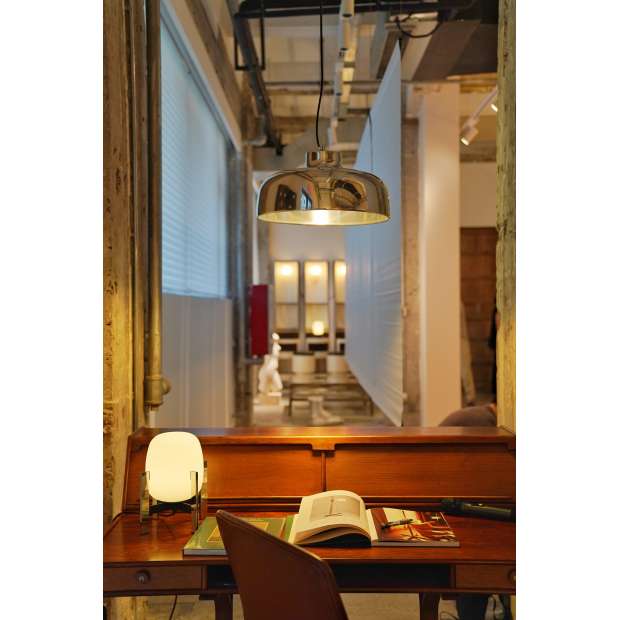 M68 Pendant Lamp, Polished aluminium, chrome-plated Santa & Cole