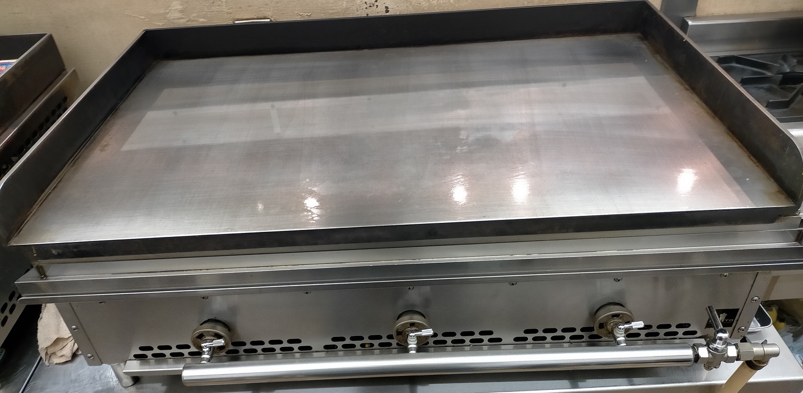 業務用厨房機器の（株）大東商会 鉄板について 鉄板サイズ厚み