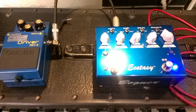 Bogner Ecstasy Blue」ライトゲインオーバードライブエフェクターを