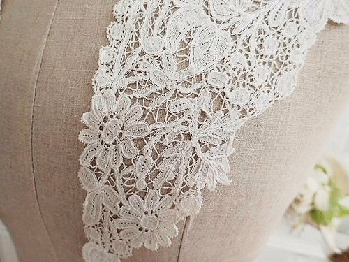 ブリュッセルミックス ポワンドローズのつけ襟 - アンティークショップ