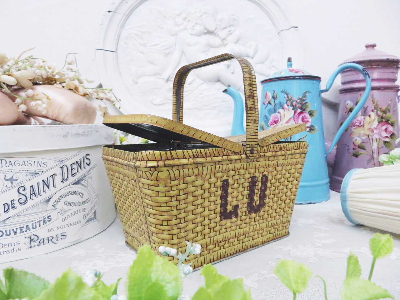 LUビスケットバスケットティン缶&エッフェル塔円形ティン缶 フランス