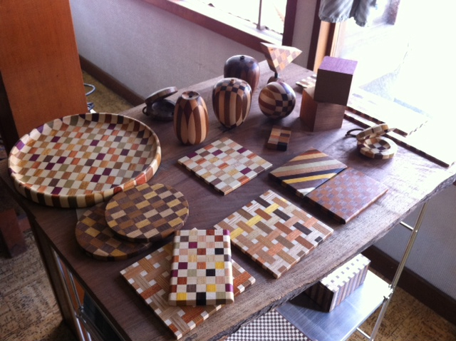 ◇象嵌寄木細工八角形アンティークテーブル・飾り台・サイドテーブル