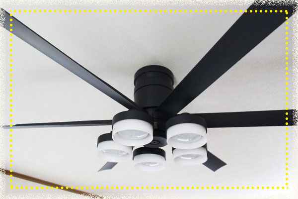 モダン ブラック シーリングファン 5枚羽根 4灯 モダン ブラック シーリングファン 5枚羽根 4灯 ライト・照明