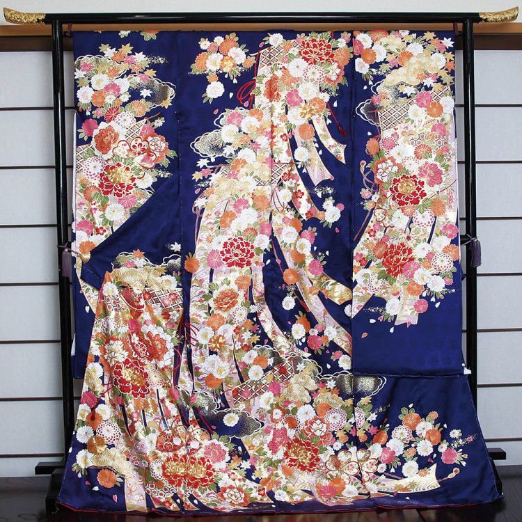 手絞り刺繍振袖・金駒刺繍┃手絞り刺繍【菊京屋】 京の刺繍