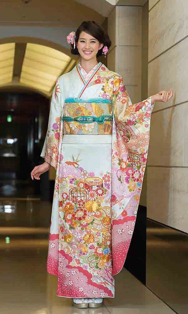 振袖フルセット(7点)・総絞り・京都きもの友禅・エンボス加工・駒刺繍