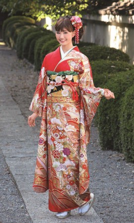 京友禅振袖・赤色・金彩┃伝統古典【菊京屋】