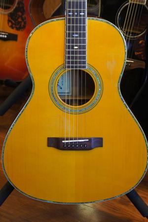 楽器の店 Pon Polo Pooh 石川県白山市中町:韓国メーカーのUSEDアコギ！