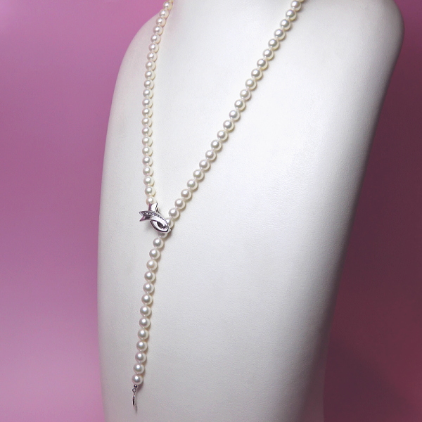 長さ調節ができてアレンジ多彩！アコヤ真珠セミロングネックレス