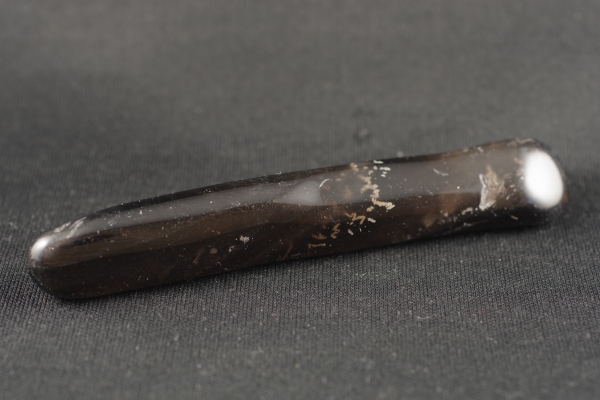 原石】十勝石玲瓏 北海道産レインボーオブシディアン 十勝石 玲瓏石